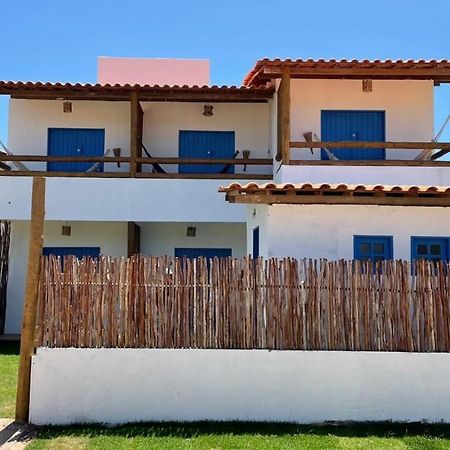 Le Petit Suites Praia De Lages Порту-ди-Педрас Экстерьер фото